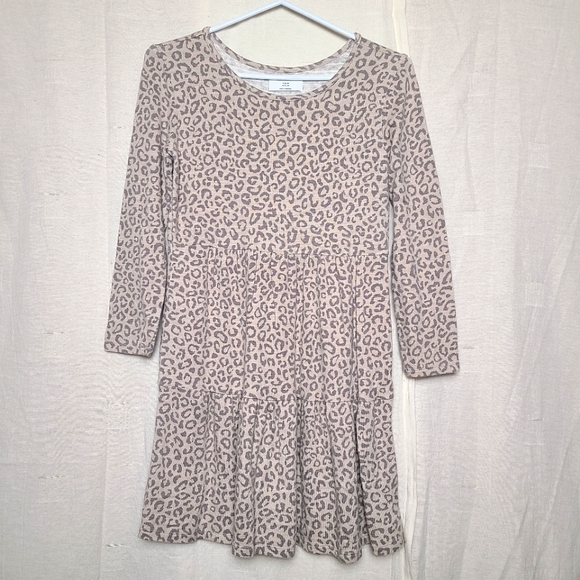 Old Navy Girl's Cozy Grey Leopard Animal Print Plush-Knit Tiered Dress - Picture 1 of 15